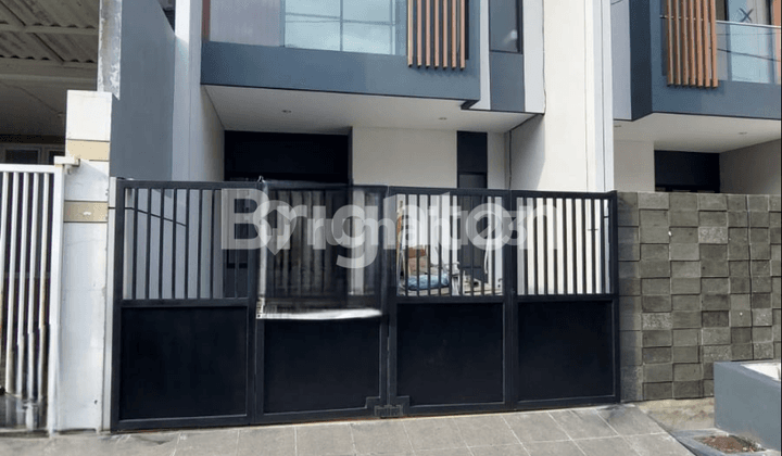 Rumah Baru 2 Lantai Modern Minimalis di Mulyosari Dekat Sutorejo & Pakuwon City - Lokasi Strategis & Lingkungan Nyaman!