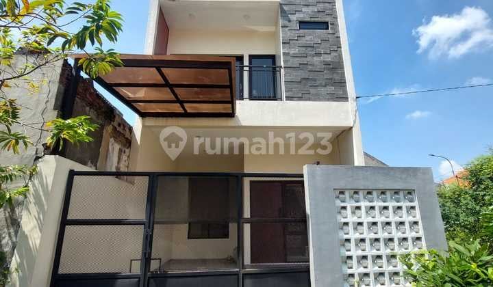 Dijual Rumah Baru 2 Lantai 3 Kamar Tidur di Rungkut Surabaya Timur Harga 850 Juta Nego