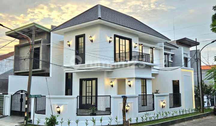 Rumah 2 Lantai Rungkut 3,65 M Desain American Modern Luas 10X16 3+1 Kamar Tidur Row Jalan Double Way