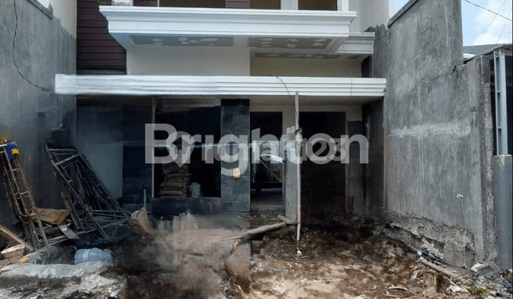 RUMAH BARU MINIMALIS MODERN 2 LANTAI – 7.5 X 20 HANYA 1.5MAN, LOKASI STRATEGIS DEKAT UPN RUNGKUT!