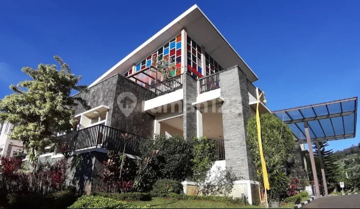 Hotel Masih Beroperasi & Terawat SHM di Pucak, Jawa Barat