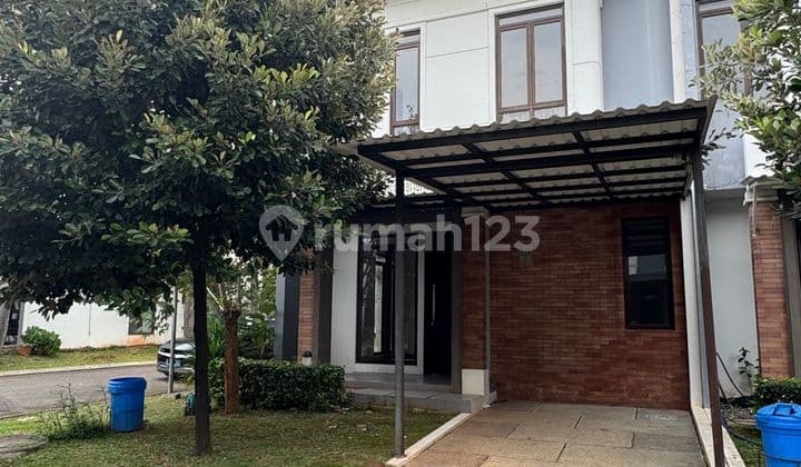 Strategic 2-Story House for Rent with 4 AC Units in The Mozia Avezza, BSD City