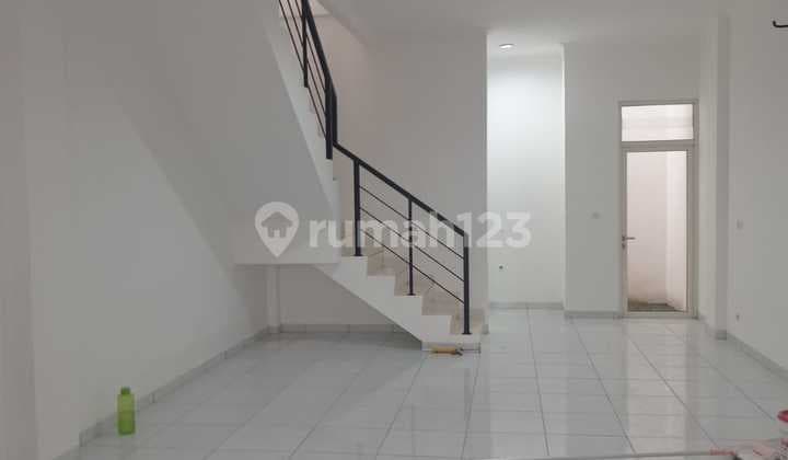 Disewa Ruko Jalur Sutera, Parkiran Luas & Rapi di Alam Sutera