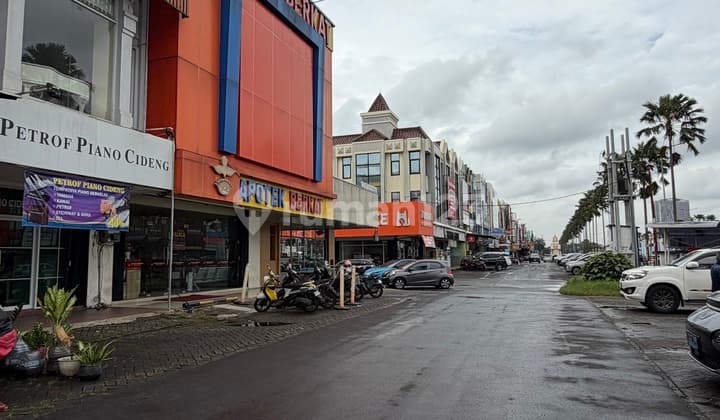 Ruko 3 Lantai 5X20 di Gading Serpong SHM Lokasi Bagus Buat Usaha
