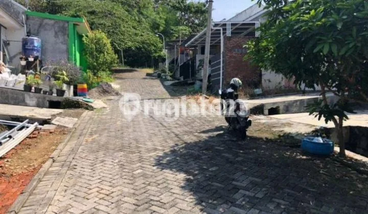 Well-Maintained House Ready to Occupy Near Undip Tembalang