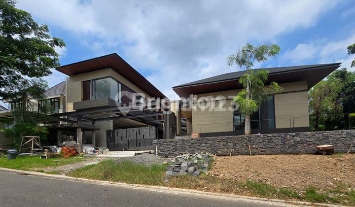 RUMAH MEWAH 2 LANTAI DENGAN VIEW YANG INDAH DI CITRASUN SEMARANG