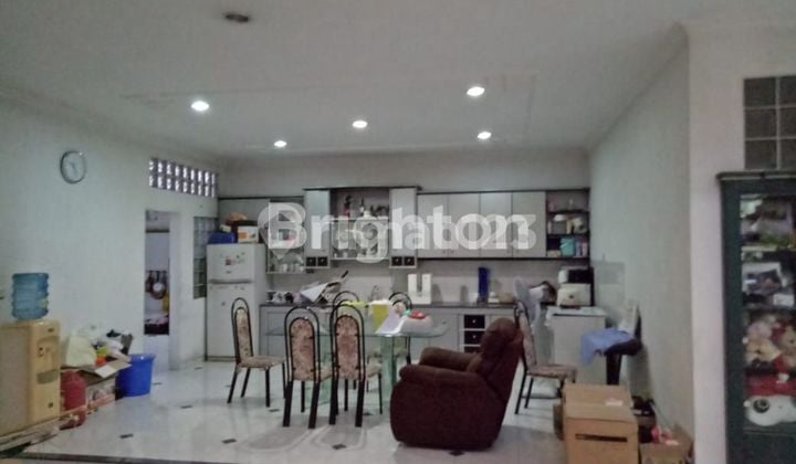RUMAH USAHA TENGAH KOTA HARGA DIBAWAH NJOP