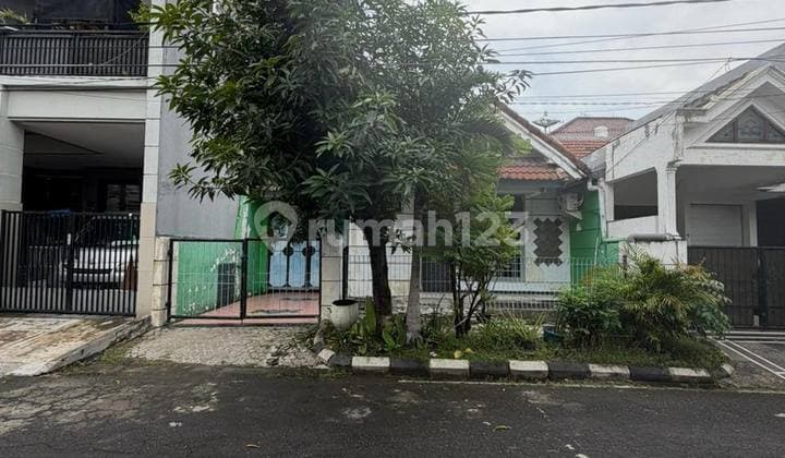 Single-Story House in Sutorejo Prima, Row 3 Cars