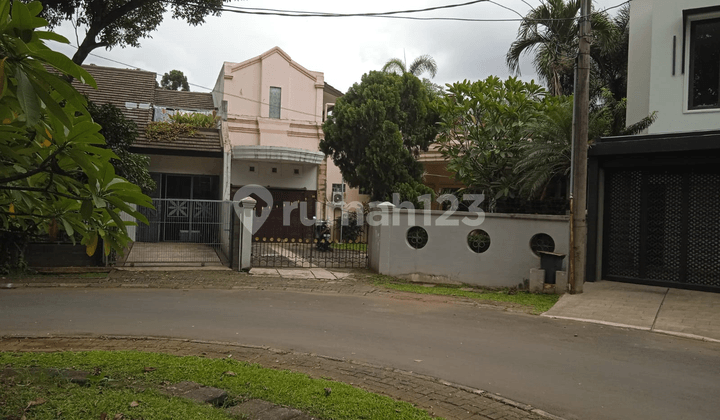 Rumah Mewah Asri dan Sejuk di Anggrek Loka 2.2 Bsd Tangerang Selatan