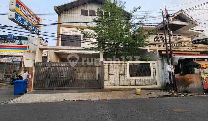 Gudang plus kantor di Jl bekasi timur VI jatinegara