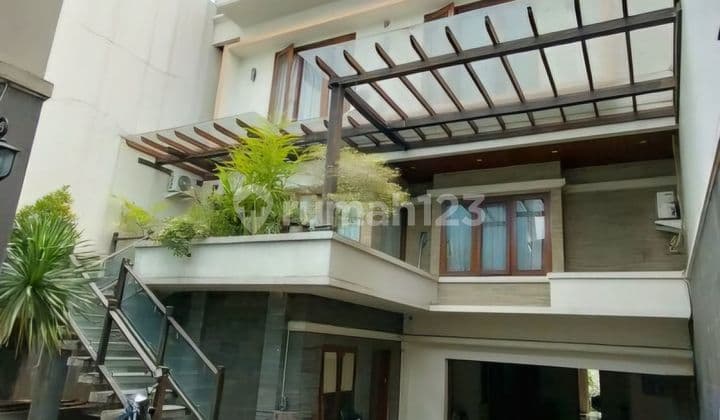 Rumah mewah murah 3 lantai di Manggarai selatan, Tebet, Jakarta Selatan