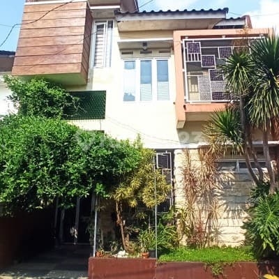 Rumah Bergaya Modern Dua Lantai Murah Di Griya Saxofone Jatimulyo Lowokwaru