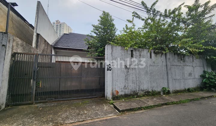 Dijual Murah Rumah yang Terletak di Grogol Utara, Kebayoran Lama, Jakarta Selatan