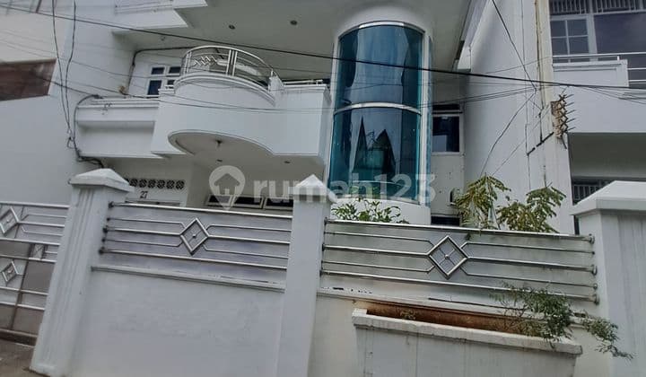 Rumah Murah Dua Lantai Siap Huni Di Petojo Selatan