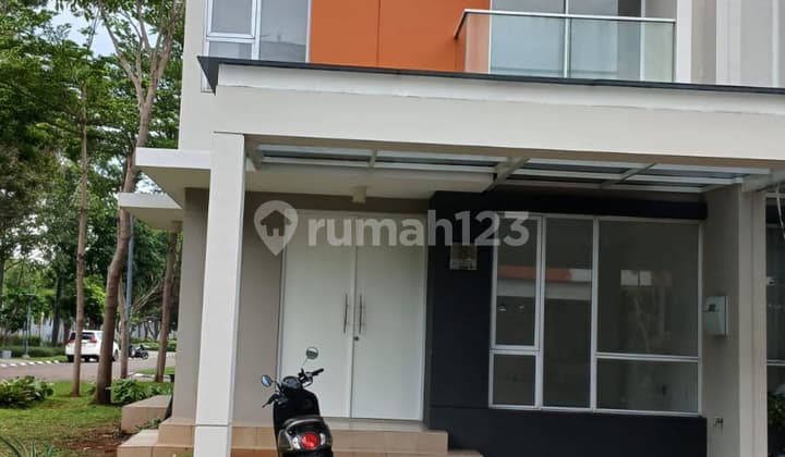 Disewakan Rumah Hook 4 Kamar Bagus Modern di Cluster Eropa Sedayu City Kelapa Gading Jakarta