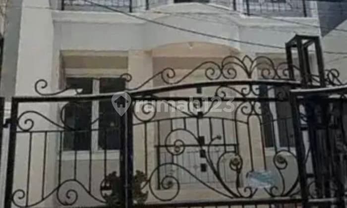 Dijual Rumah Bagus Putih Modern 2 Lantai di Pondok Gading Mas Kelapa Gading Jakarta