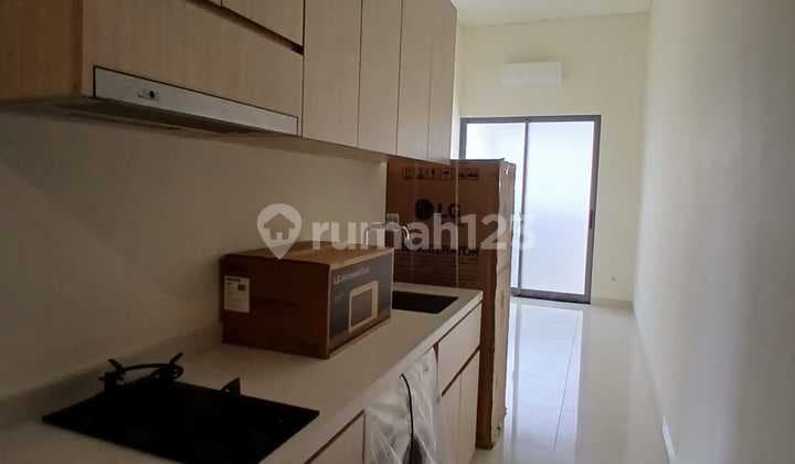 For Rent: 2BR Semi-Furnished Low-Floor Apartment Ready to Occupy in Sedayu City, Kelapa Gading