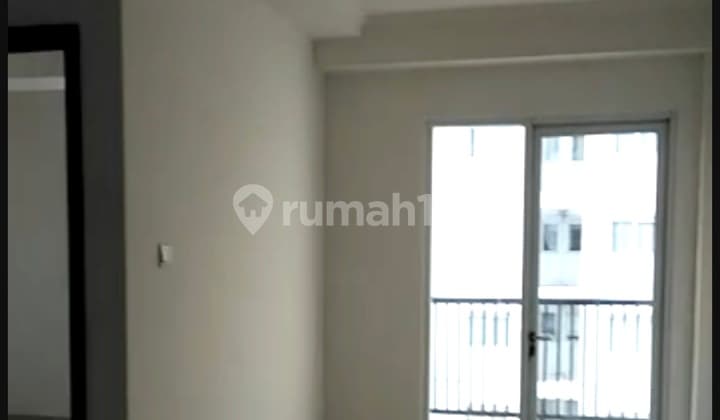 Apartemen Dijual Murah Green Signature Jaksel Mt.haryono@ 2 Kamar Tidur Bagus Unfurnished