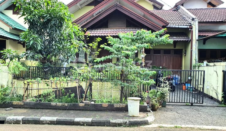 Rumah Di Hunian Komplek Mewah di PESONA DEPOK ESTATE, JL.MARGONDA RAYA , Margonda SHM - Sertifikat Hak Milik Semi Furnished Bagus