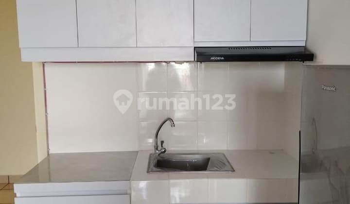 Apartemen DIJUAL MURAH Midtown Residence 2 Kamar Tidur Furnished Bagus