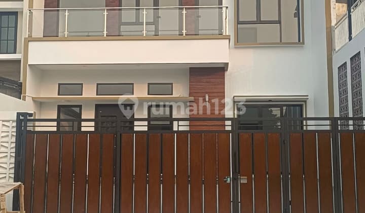 Rumah BARU MODEL BARU di KOMPLEK NUSA LOKA, Brand New, BSD CITY, Tangerang, BSD Nusaloka SHM - Sertifikat Hak Milik Semi Furnished