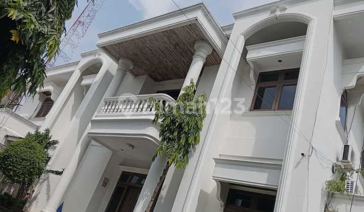 Rumah Joglo Jakbar SHM 2300 M2 2 Lantai