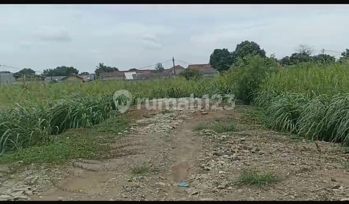 Land For Sale Below NJOP Jl. Iskandar Muda, Tangerang 21145. 0 m² SHM (Certificate of Land Ownership).