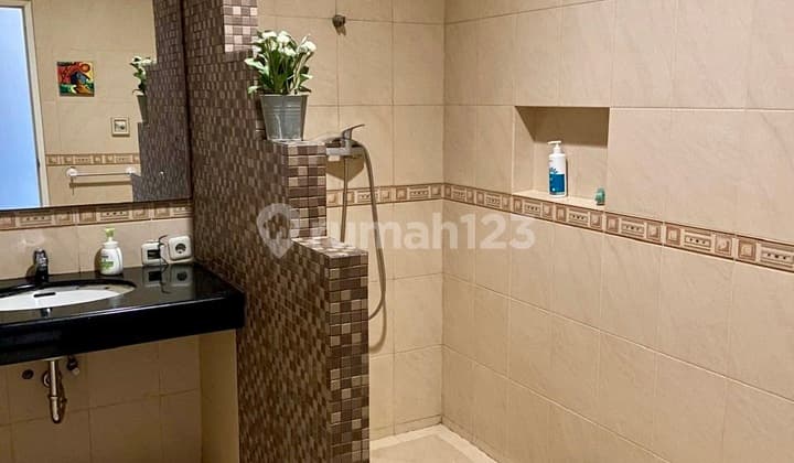 Nusa Loka BSD House Renovated 180 M2 SHM 1.5 LT