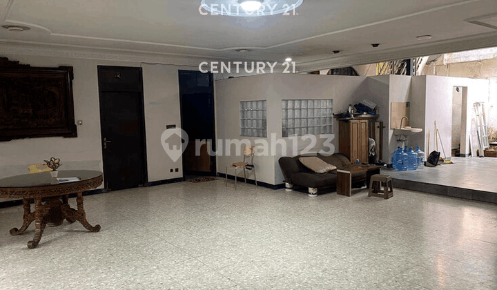 Rumah Tua Hitung Tanah Harga Mendekat NJOP di Pulomas Utara S9650