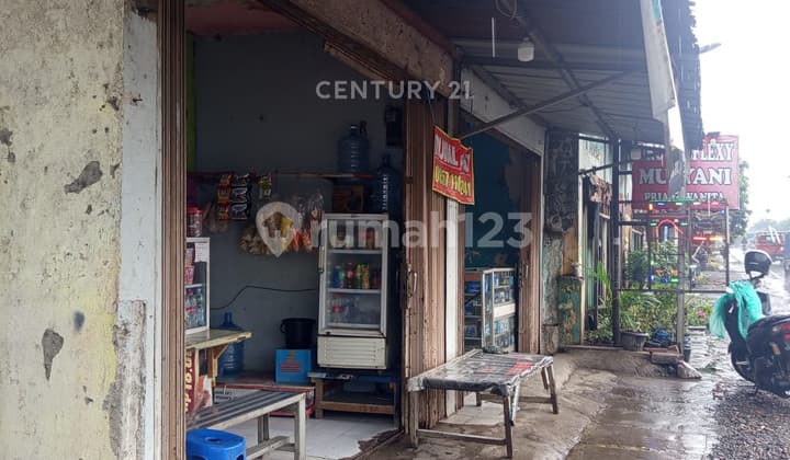 Old Shop House Strategic Location by the Main Road in Klari S9209