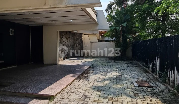 Disewakan Rumah Luas Dharmahusada Bisa.untuk Kerja