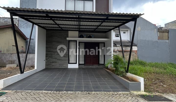 Dijual Rumah 2,5 Lantai Kondisi Baru Siap Huni Serua Tangsel