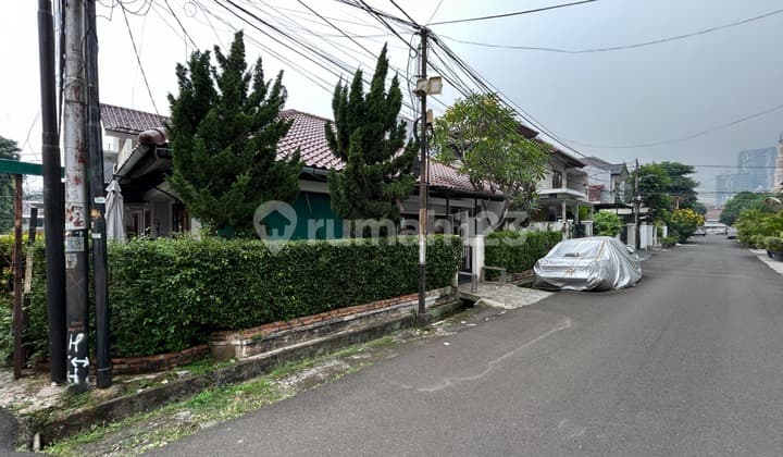 Rumah Siap Huni Jalan 3 Mobil Nyaman Aman dan Tenang di Tebet Barat