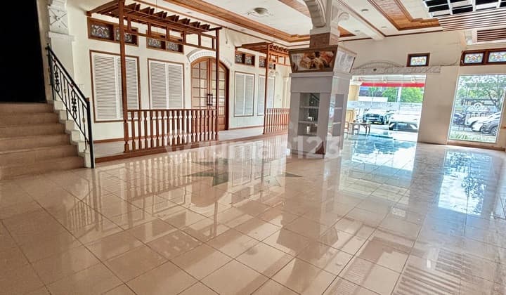 Sewa Ruang Usaha Mainroad Jalan Riau Bandung