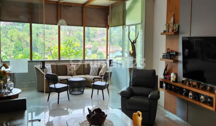 Rumah Minimalis Semi Firnished di Sayap Ciumbuleuit Bandung