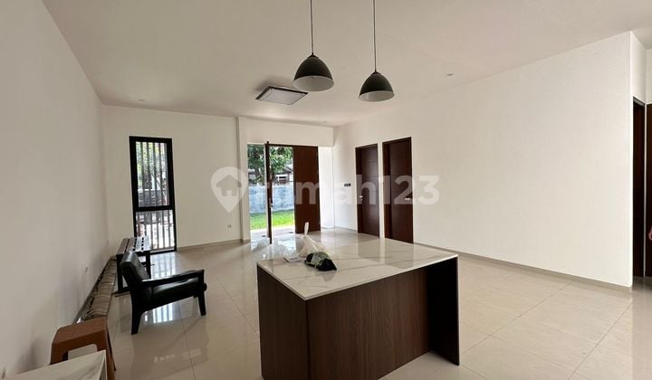 Beautiful SHM House Ready to Live in the Elite Batununggal Housing Complex