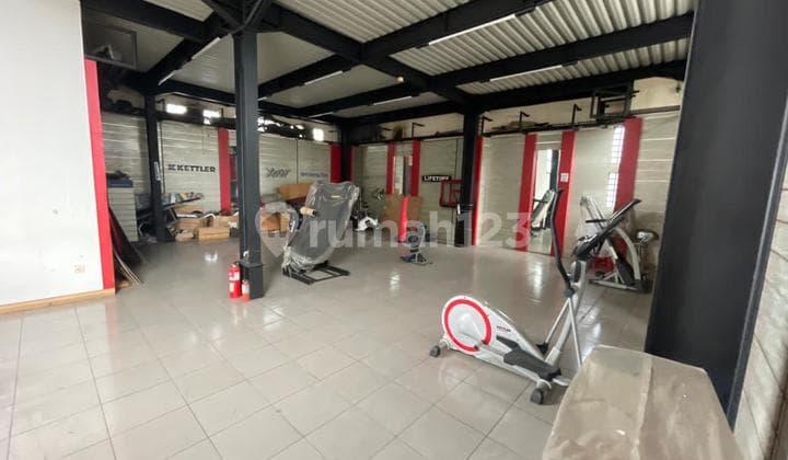 Ruang Usaha Eksklusif Mainroad Jalan Riau