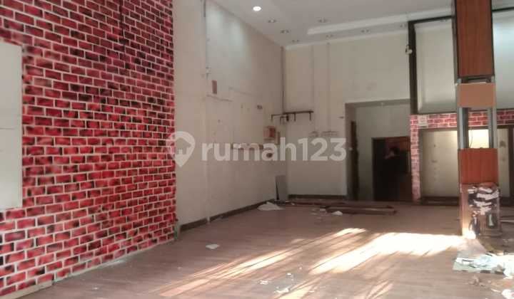 Quick Sale, Main Road Shophouse in Leuwi Panjang