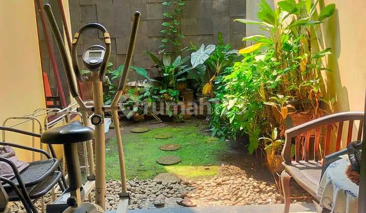 Jual Rumah Strategis Tengah Kota Daerah Kebon Kawung Bandung