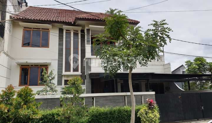 Disewakan Rumah Luas Siap Huni Full Furnished Setiabudi Regency