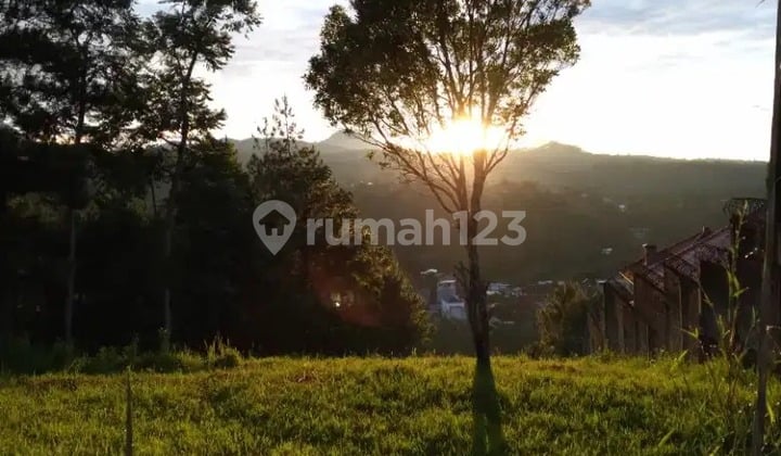 Dijual cepat tanah kavling strategis di area populer Dago Giri, Lembang