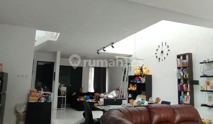 Dijual Cepat Rumah modern komplek Cipaku indah Setiabudi Kota Bandung