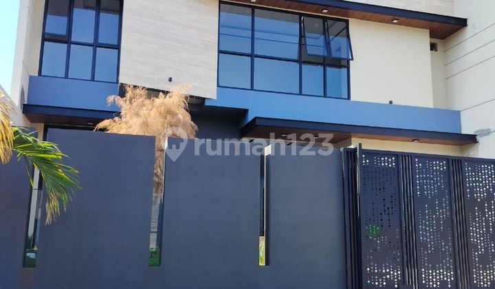 For Sale Luxury Home in Elite Complex Just a Step to Galaxy Mall For Sale Luxury Home in Elite Complex Just a Step to Galaxy Mall