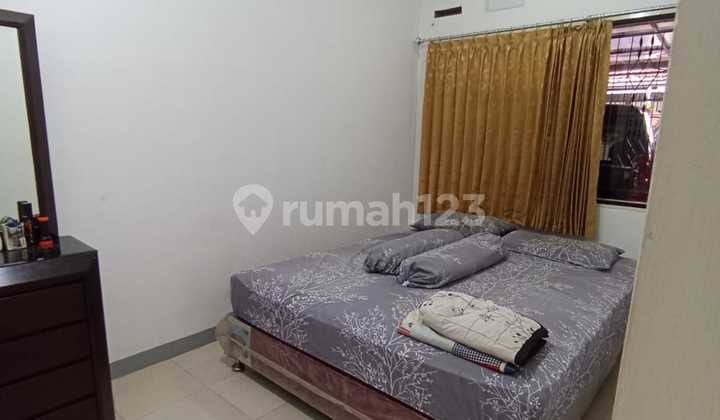 Rumah Bagus untuk Keluarga Kecil di Taman Kopo Indah