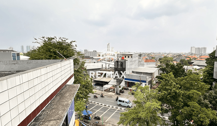 FOR SALE 4-STORY SHOPHOUSE IN SOUTH GROGOL AREA, KEBAYORAN LAMA