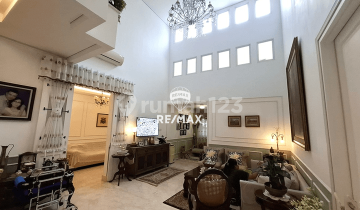DIJUAL DAN DISEWAKAN RUMAH TINGGAL MODERN ADA SWIMMING POOL DI MENTENG