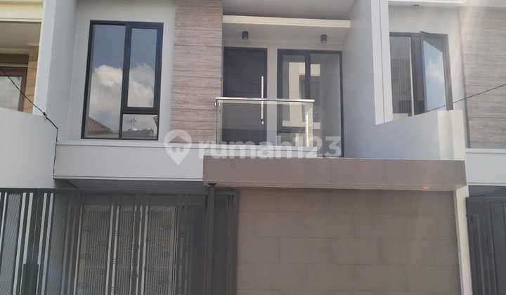 Dijual rumah sunter danau brand new 3 1/2 lantai SF