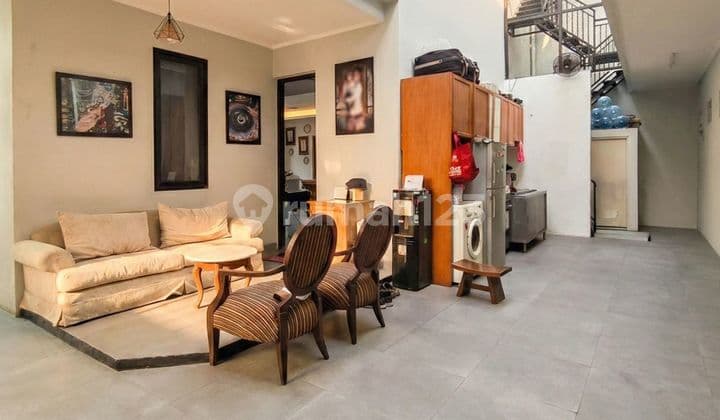 Rumah Hunian dan Kost Baru di Kebayoran Baru Lokasi Strategis