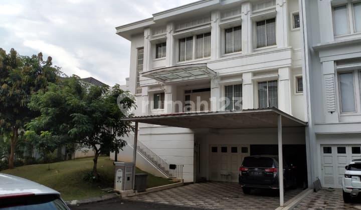 Rumah Hoek Cantik Di Cluster Amethyst Gading Serpong