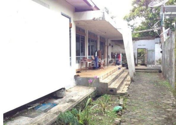 Rumah 1500 m2 SHM di Jl.Gatot Subroto Temanggung Jawa Tengah